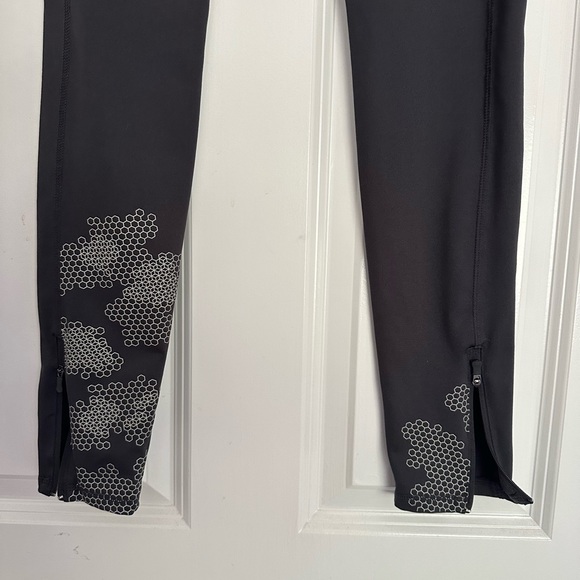 H&M Sport Woman’s Charcoal Gray Leggings Size small - Picture 5 of 7